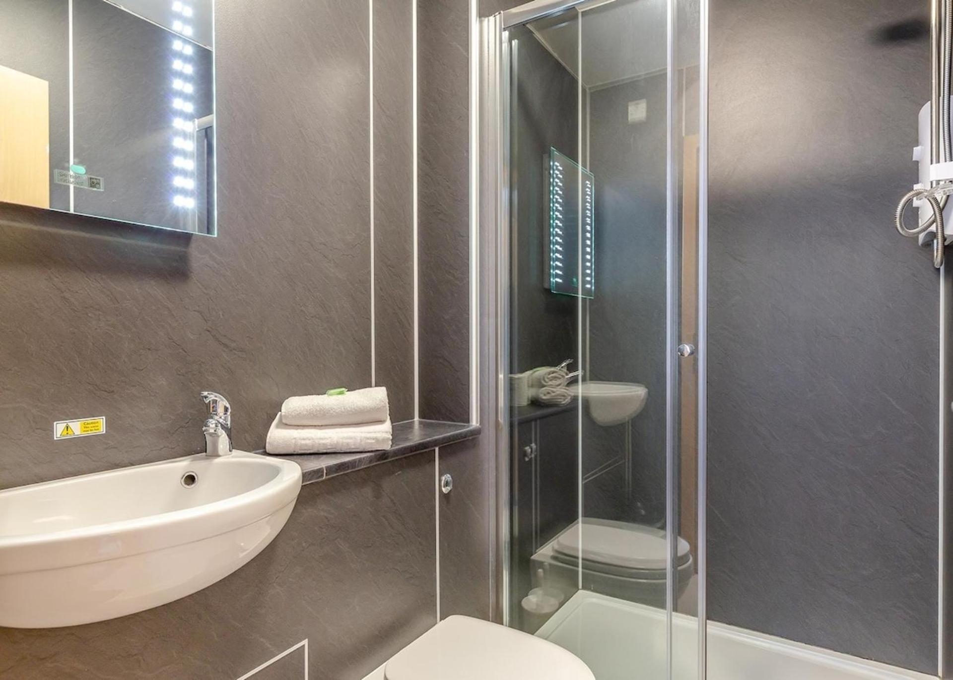 Lovely Ilfracombe Apartment 2 Bedrooms Num 3 Eksteriør billede